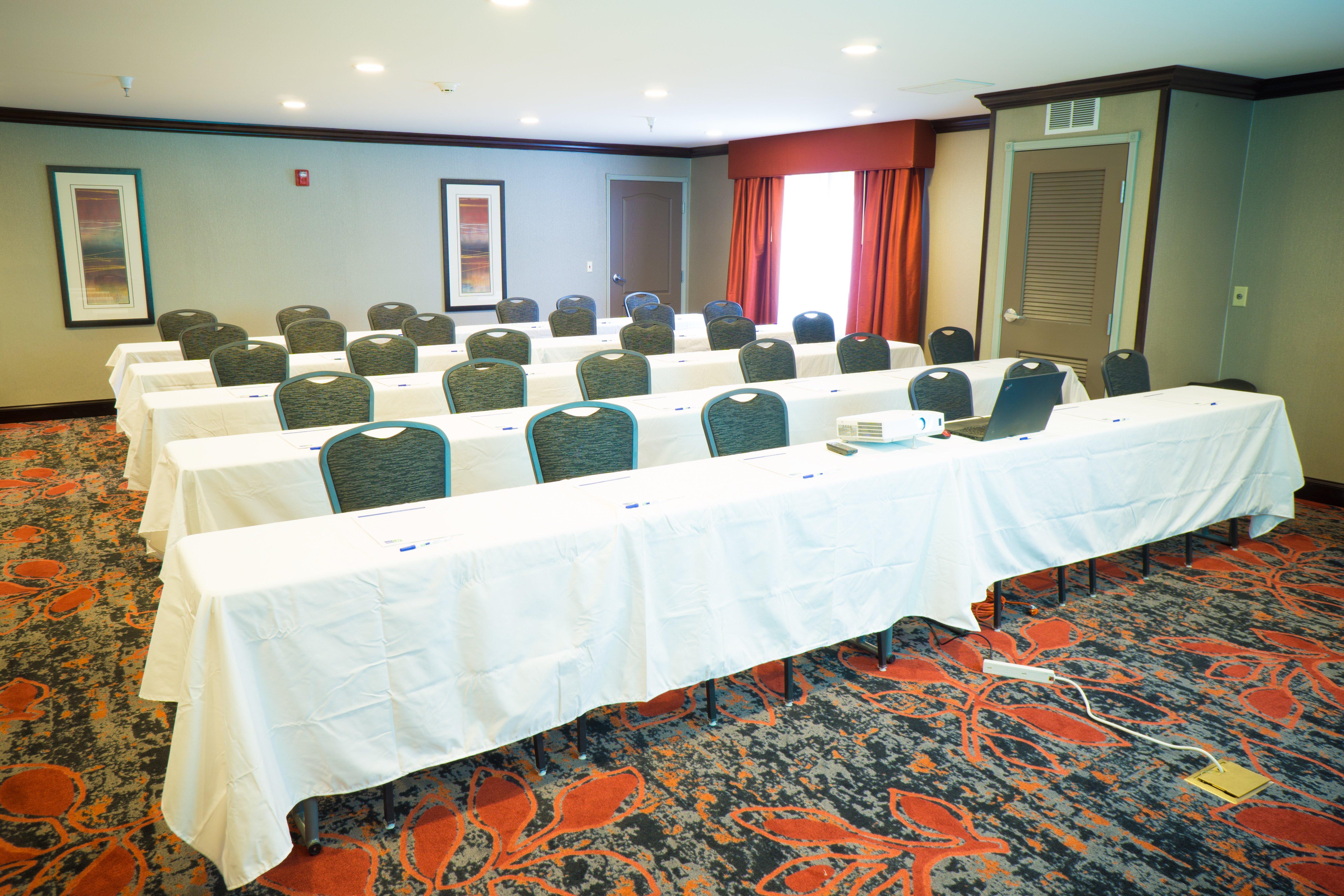 Holiday Inn Express & Suites Rapid City By Ihg Extérieur photo